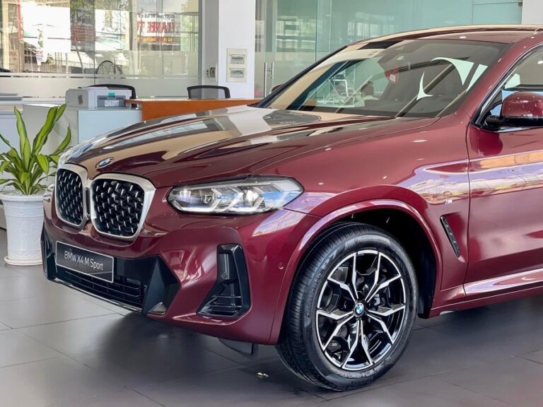 BMW X4 2025: Bảng giá lăn bánh, Thông tin Xe & Ưu đãi tháng 12/2025