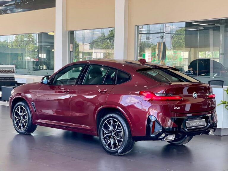 BMW X4 2025: Bảng giá lăn bánh, Thông tin Xe & Ưu đãi tháng 12/2025